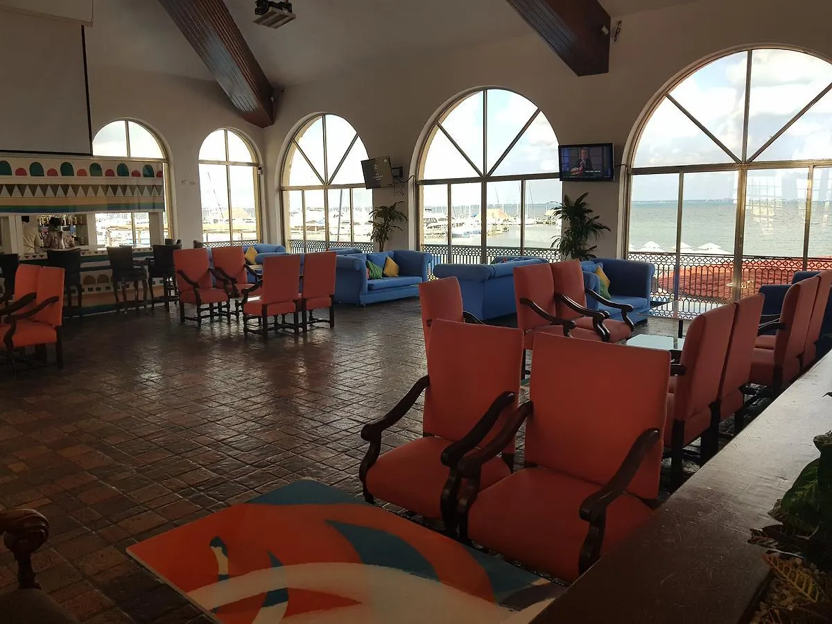 Suite Frente Al Mar Cancún Appartement