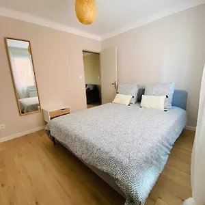 https://t3-neuf-centre-village-collobrieres.fr-provencehotel.com